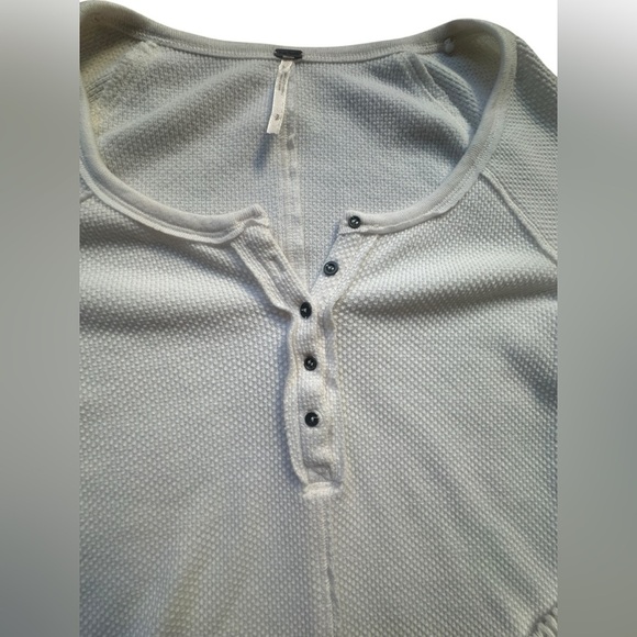 FREE PEOPLE BOHO Ivory Blue EMBROIDERED CROCHET SLEEVE WAFFLE HENLEY THERMAL - S - Picture 7 of 9